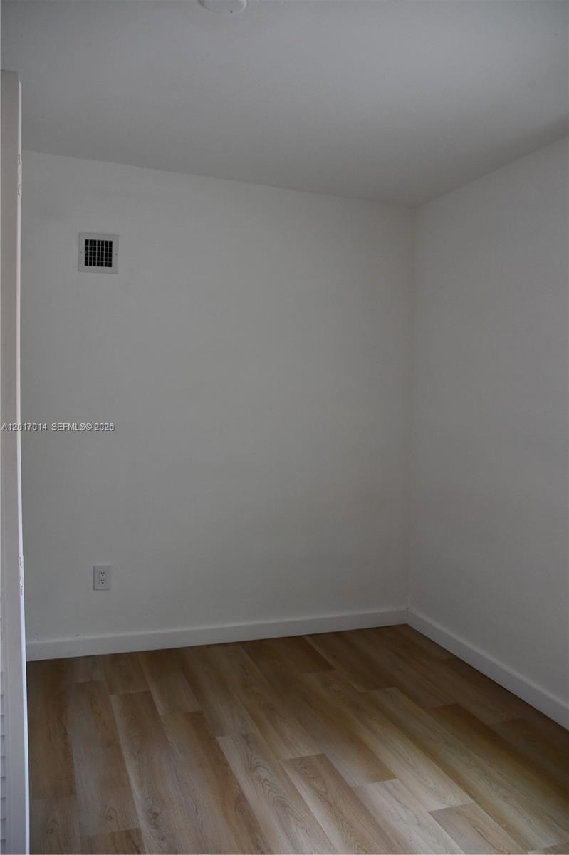 STEPHEN MANOR - Residential Lease