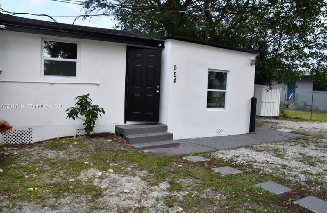 STEPHEN MANOR - Residential Lease