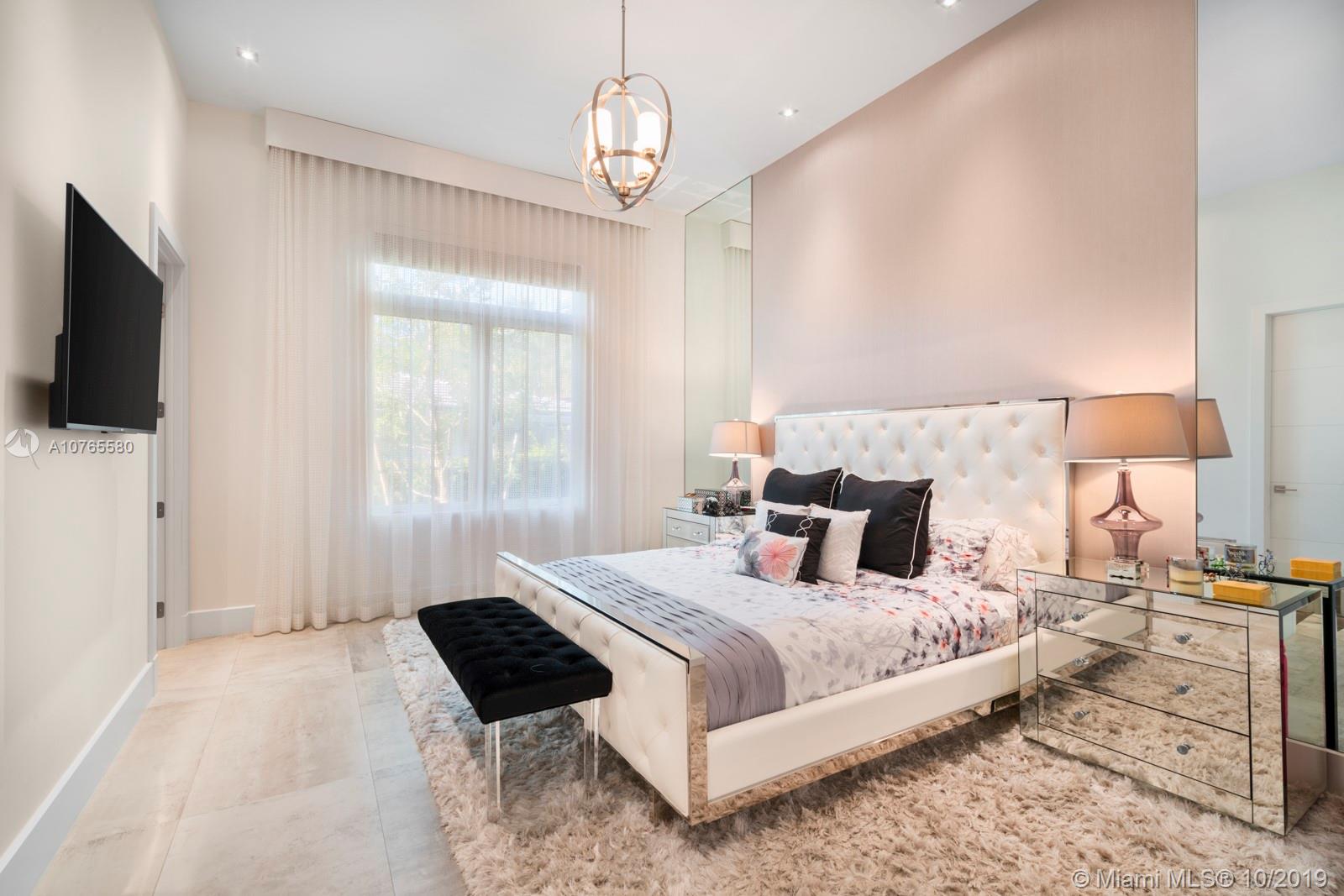 LAUDERDALE ISLES REAMEN P - Residential