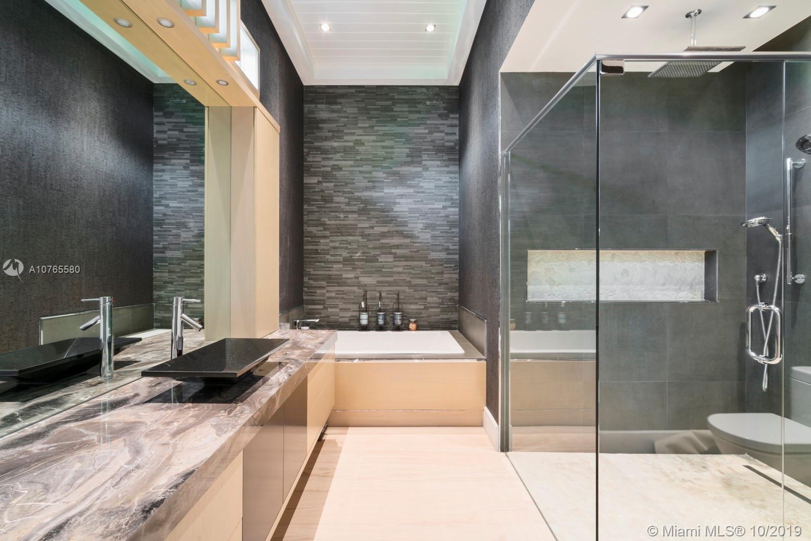 LAUDERDALE ISLES REAMEN P - Residential