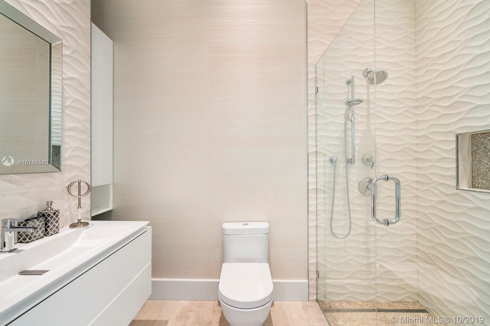 LAUDERDALE ISLES REAMEN P - Residential