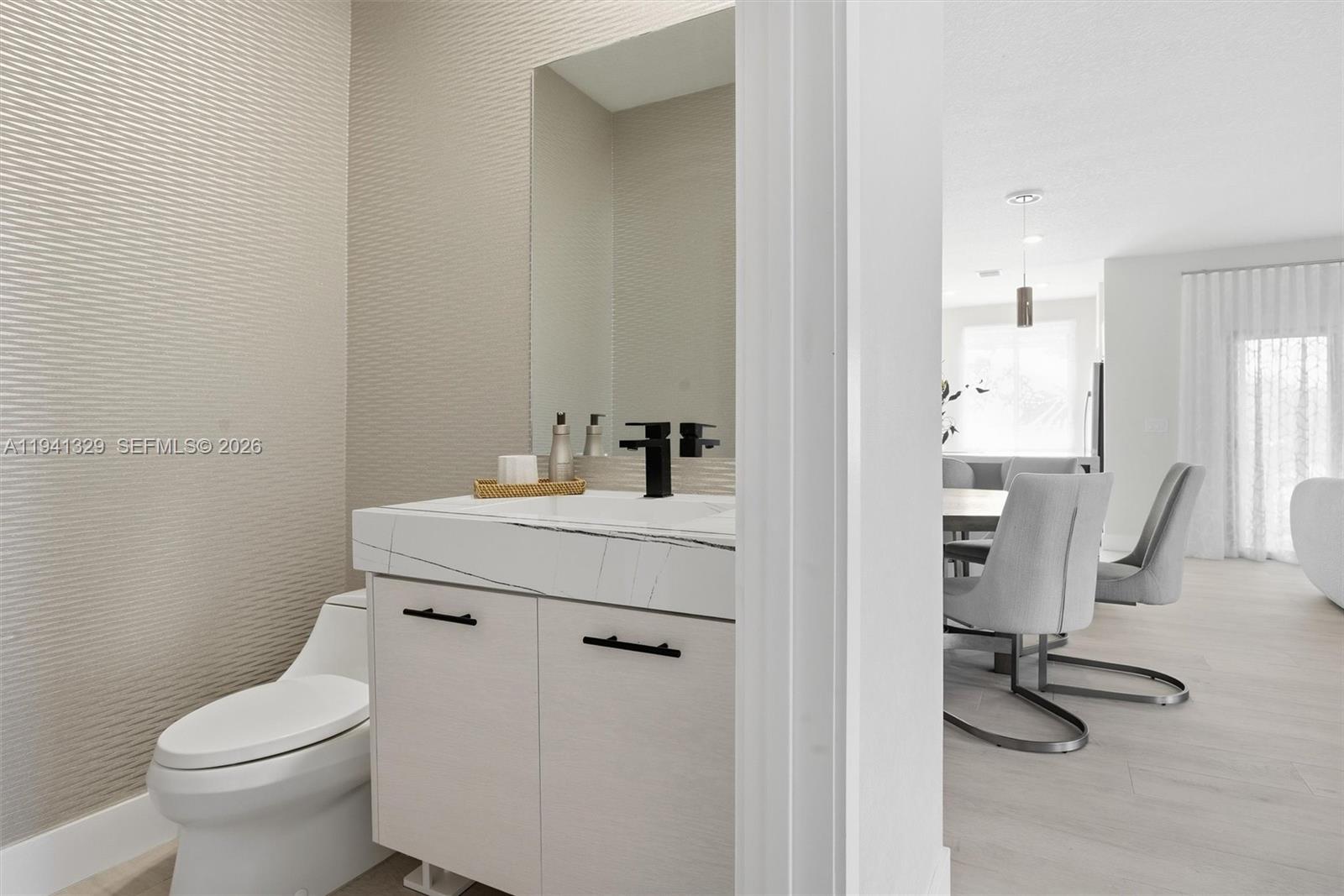 DOWNTOWN DORAL SOUTH PHAS - Residential