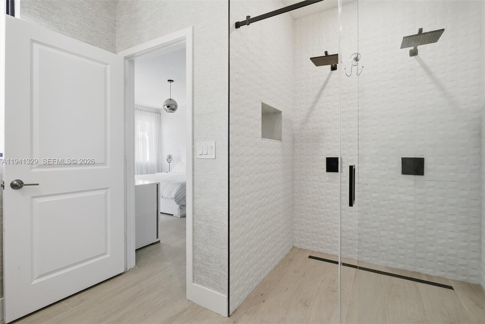 DOWNTOWN DORAL SOUTH PHAS - Residential