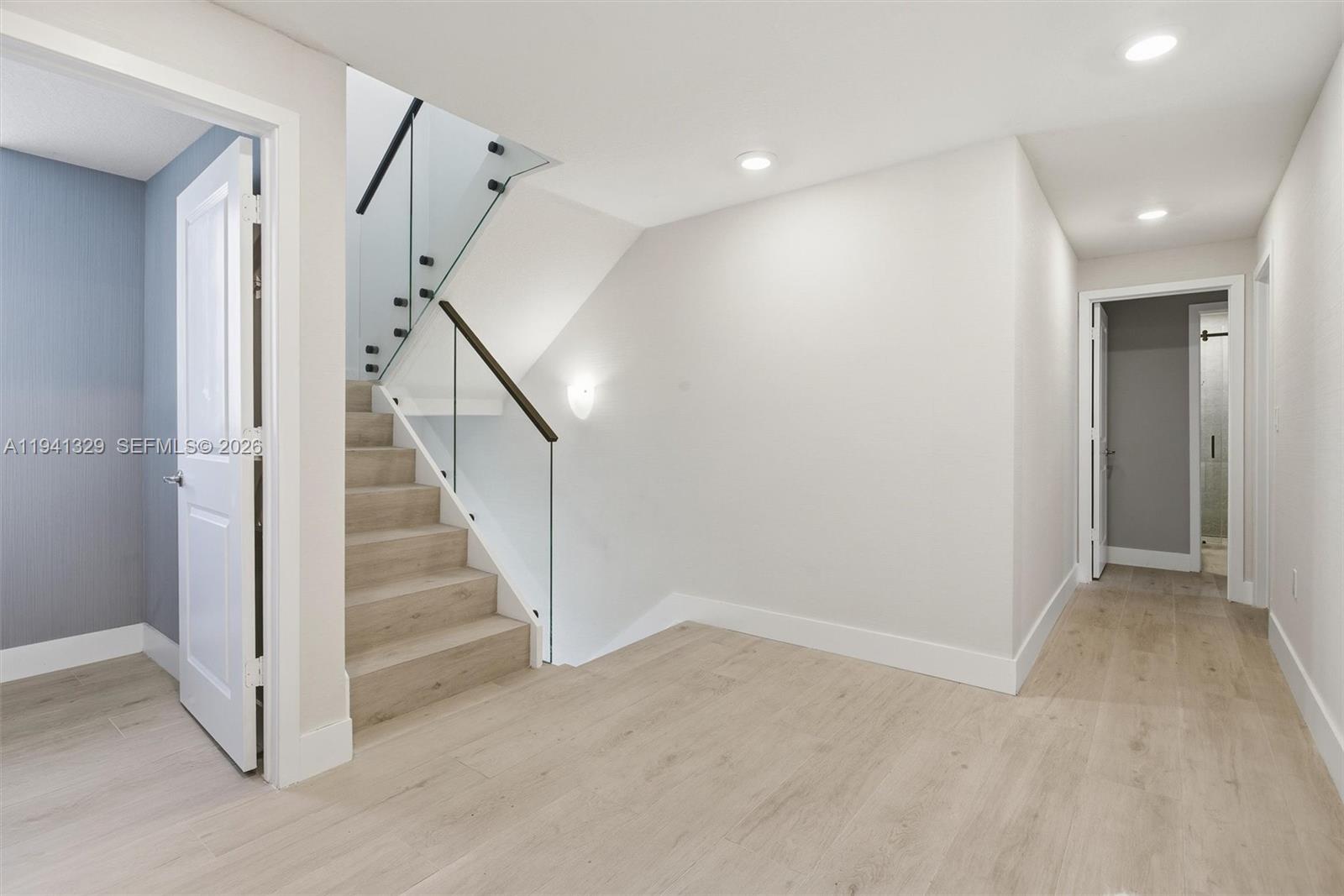 DOWNTOWN DORAL SOUTH PHAS - Residential