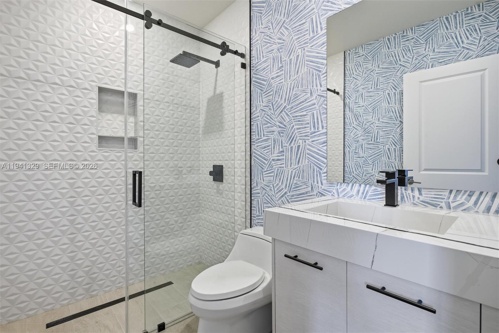 DOWNTOWN DORAL SOUTH PHAS - Residential