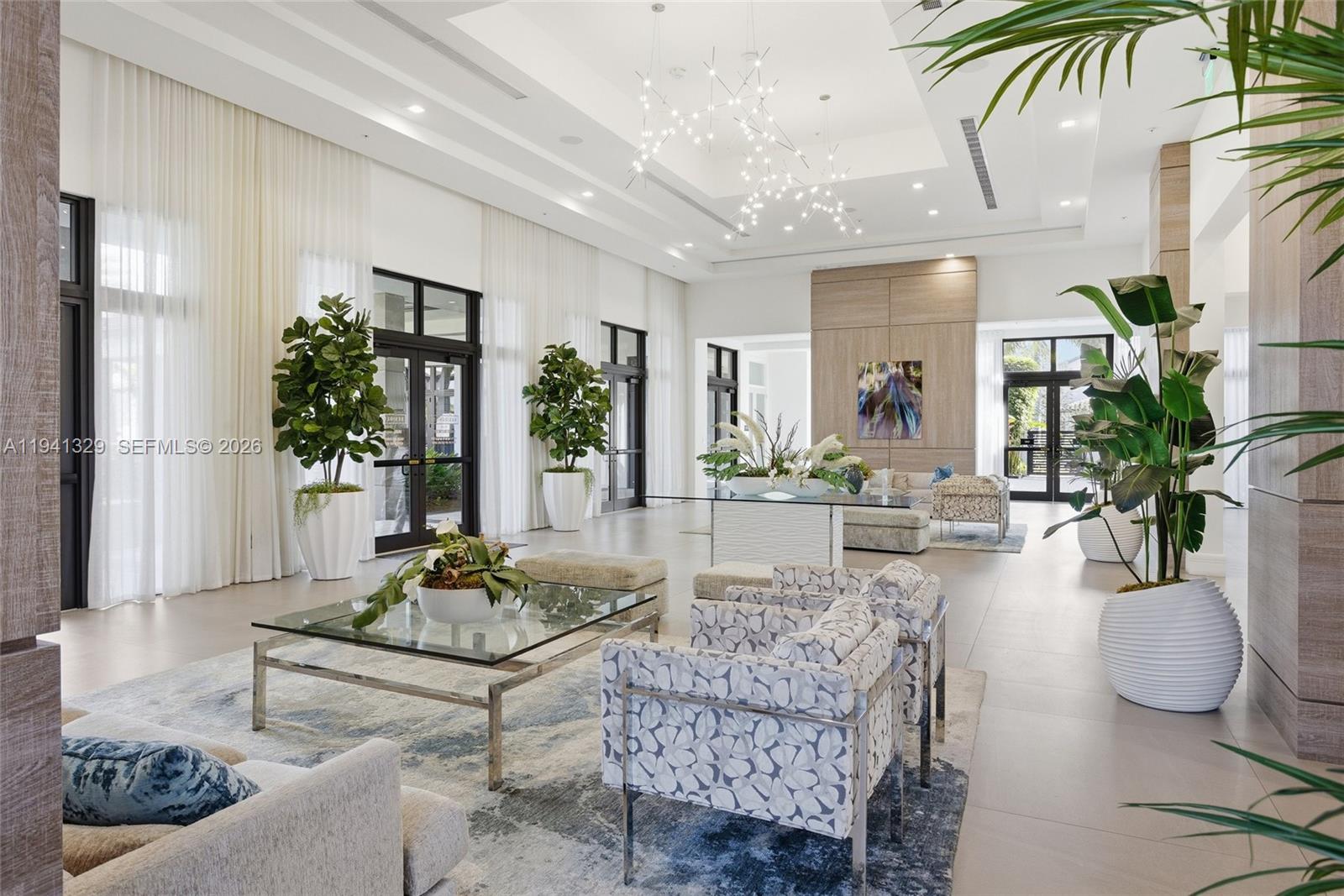 DOWNTOWN DORAL SOUTH PHAS - Residential