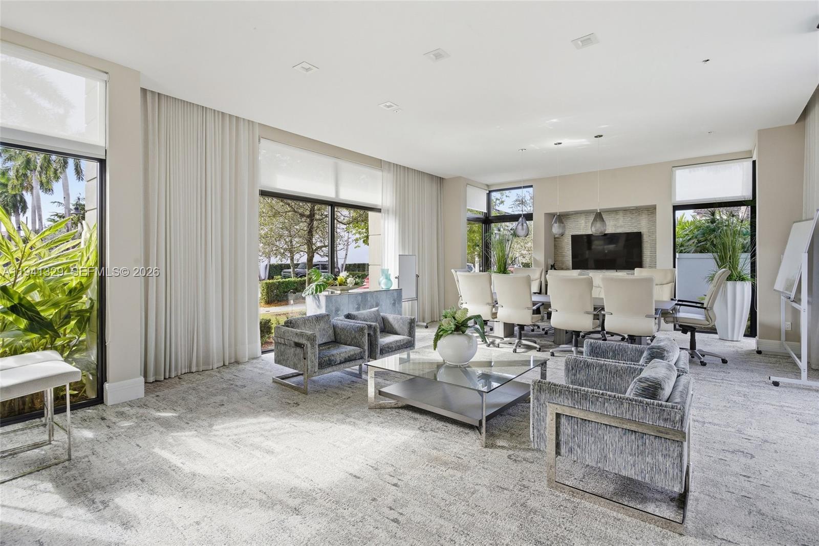 DOWNTOWN DORAL SOUTH PHAS - Residential