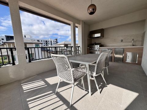 Photo of 4250 NW 83rd Ave, Doral, FL 33166 (MLS # A11941329)