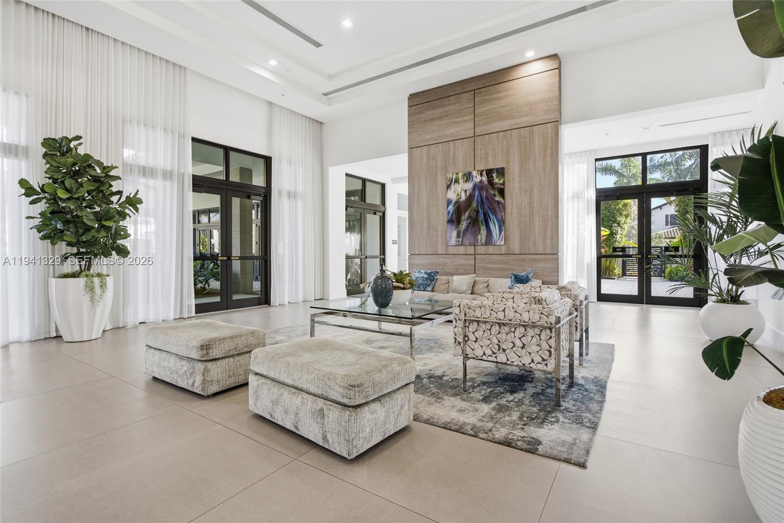 DOWNTOWN DORAL SOUTH PHAS - Residential