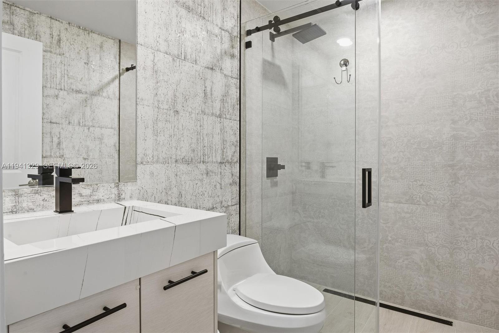 DOWNTOWN DORAL SOUTH PHAS - Residential