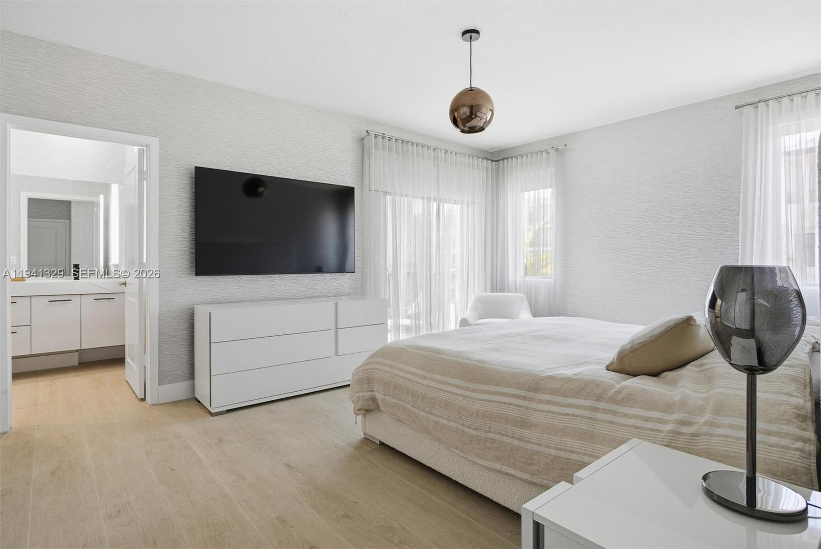 DOWNTOWN DORAL SOUTH PHAS - Residential