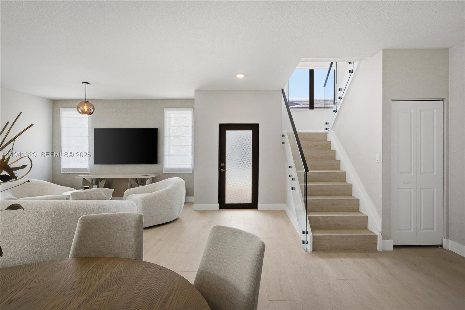 DOWNTOWN DORAL SOUTH PHAS - Residential