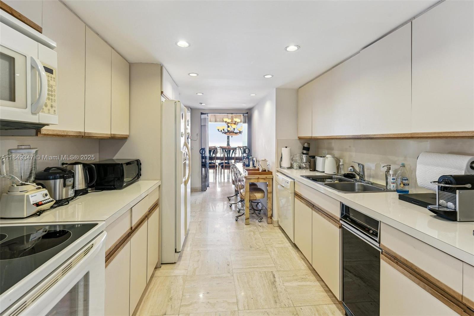 THE TIFFANY OF BAL HARBOUR - Residential Lease