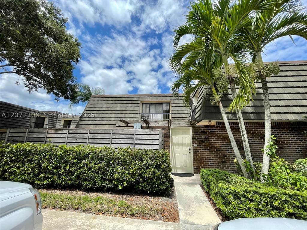 Photo of 1132 11th Ter #1132, Palm Beach Gardens, FL 33418 (MLS # A12072108)