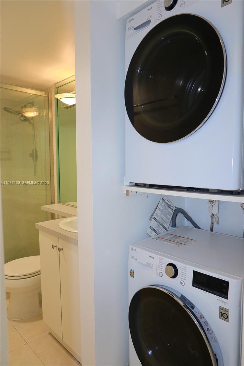 WATERVIEW CONDO - Residential Lease