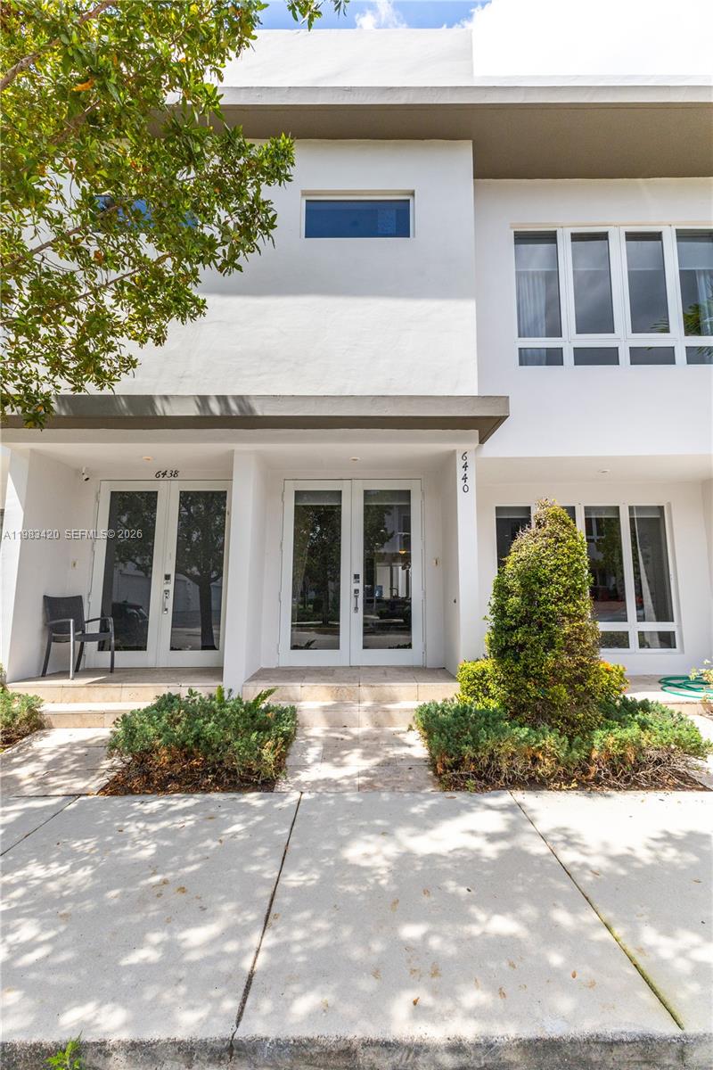 LANDMARK AT DORAL - Residential