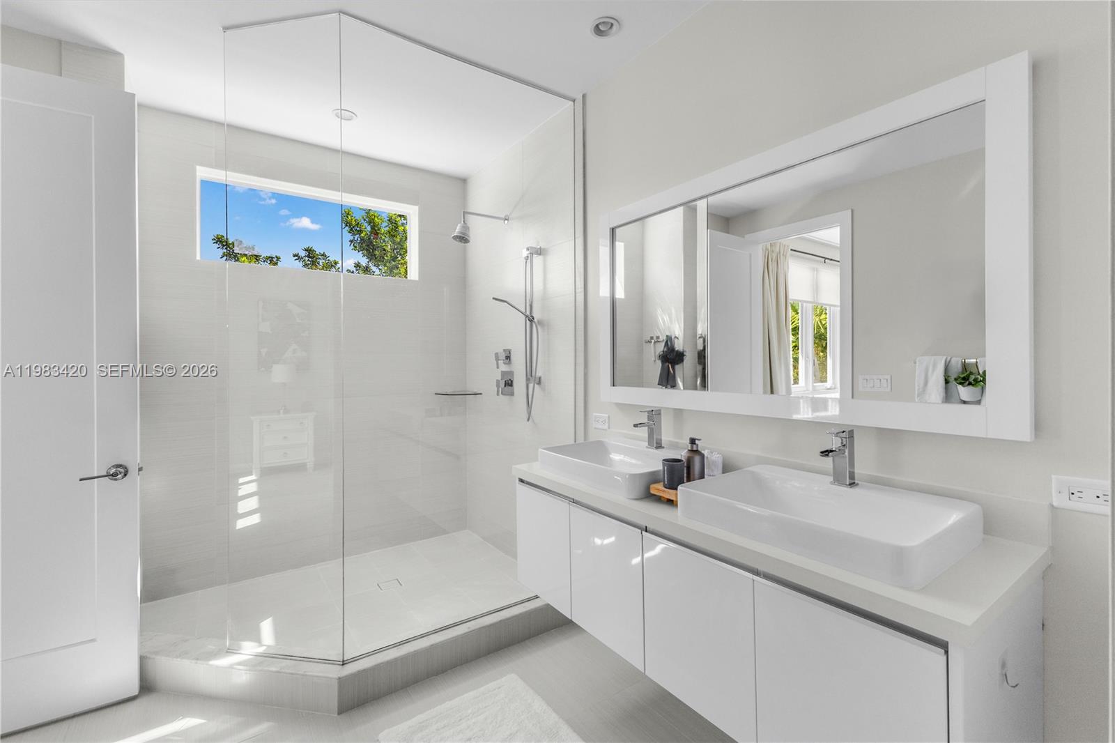 LANDMARK AT DORAL - Residential