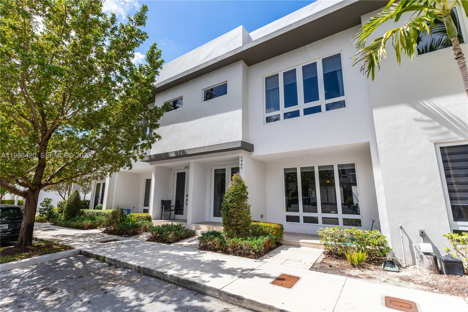 LANDMARK AT DORAL - Residential