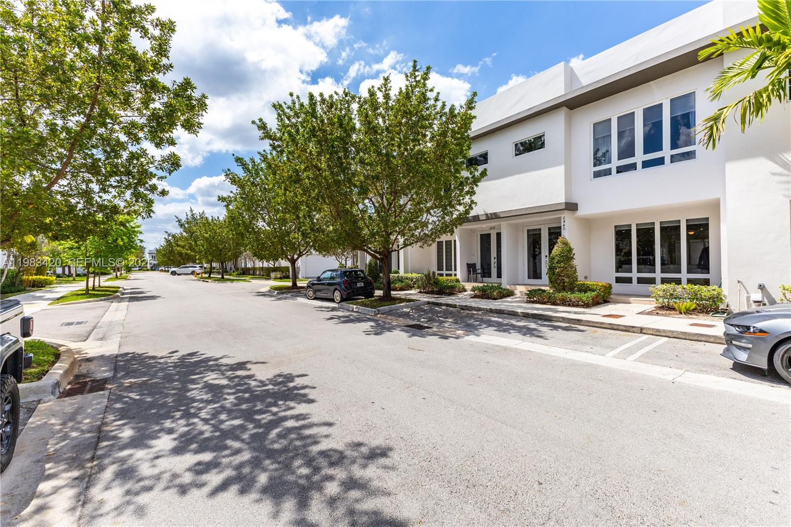 LANDMARK AT DORAL - Residential