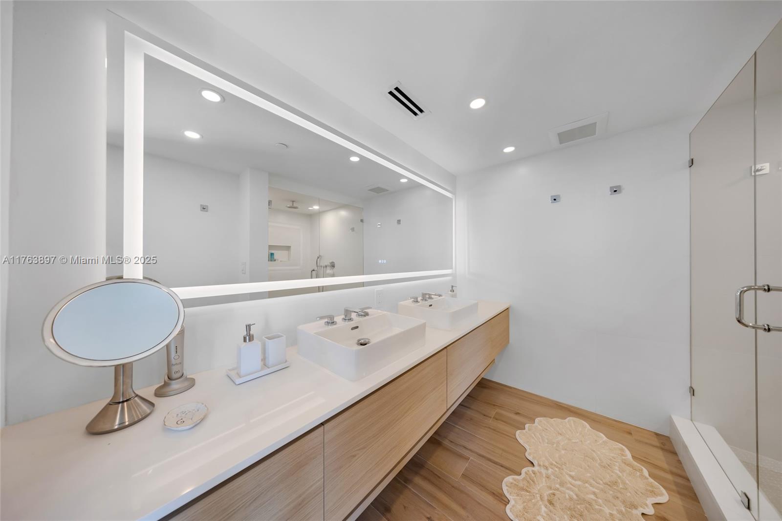 THE GRANDVIEW CONDO - Residential