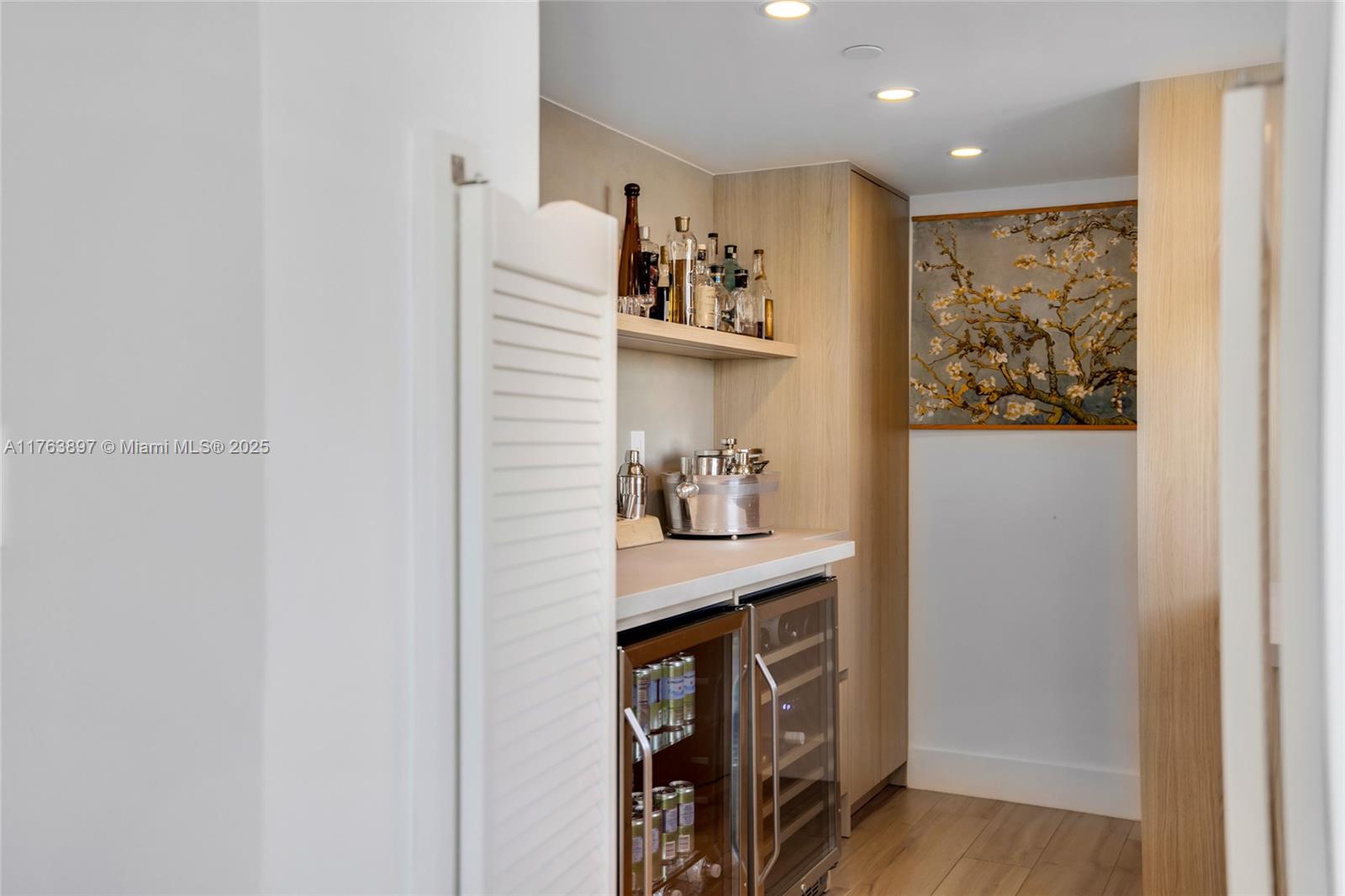 THE GRANDVIEW CONDO - Residential