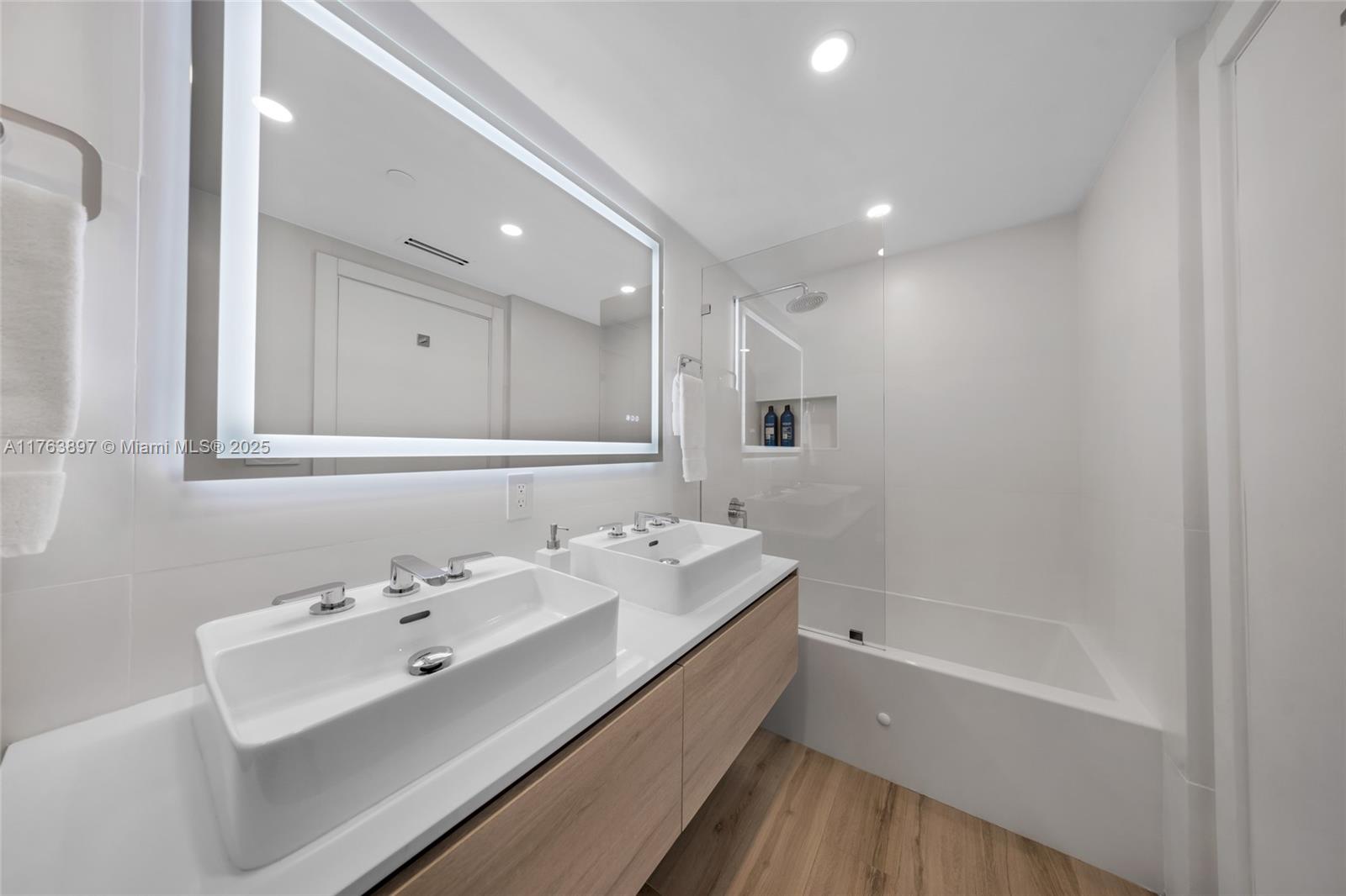 THE GRANDVIEW CONDO - Residential