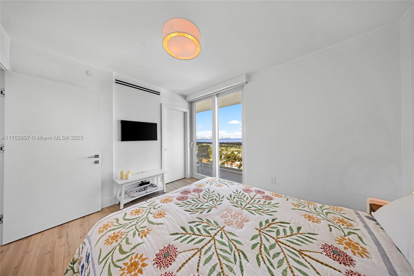 THE GRANDVIEW CONDO - Residential