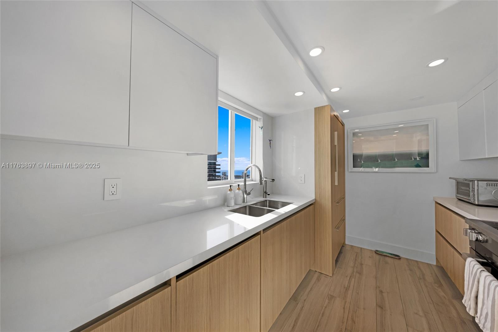 THE GRANDVIEW CONDO - Residential