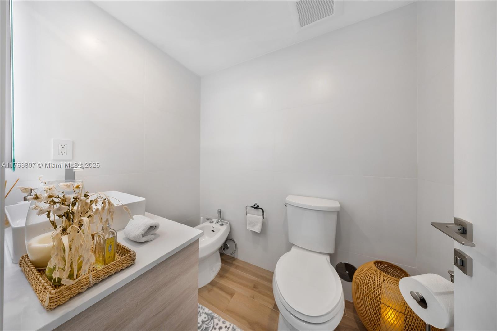THE GRANDVIEW CONDO - Residential