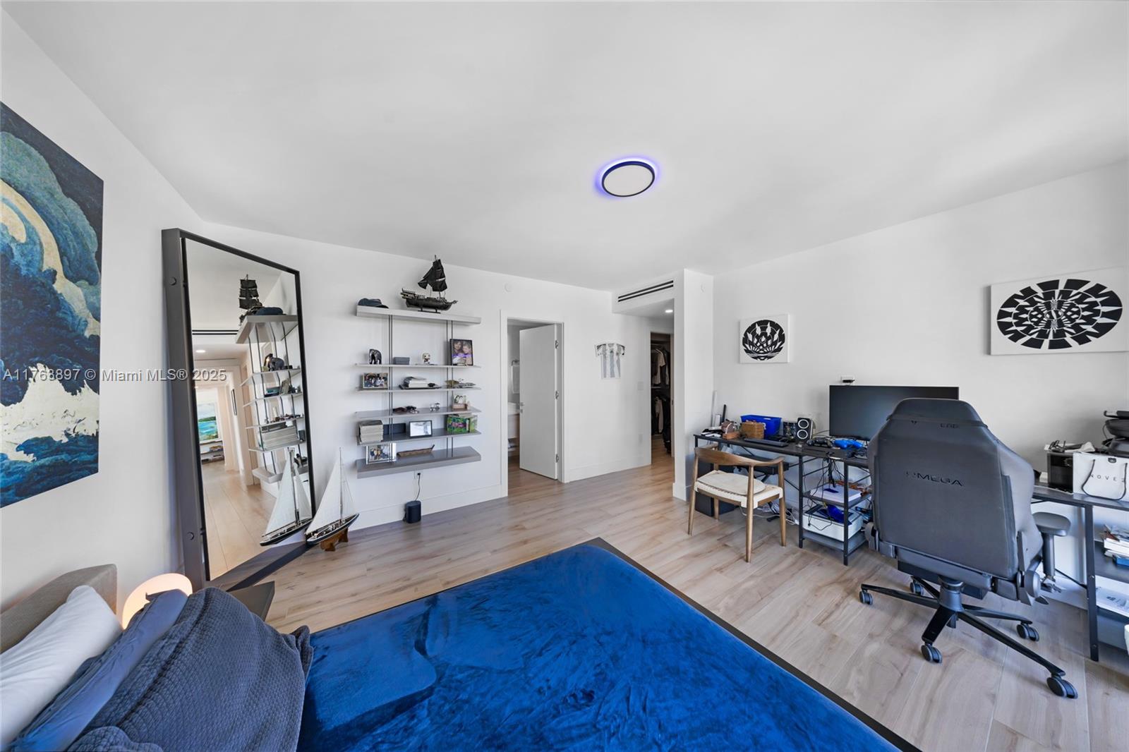 THE GRANDVIEW CONDO - Residential