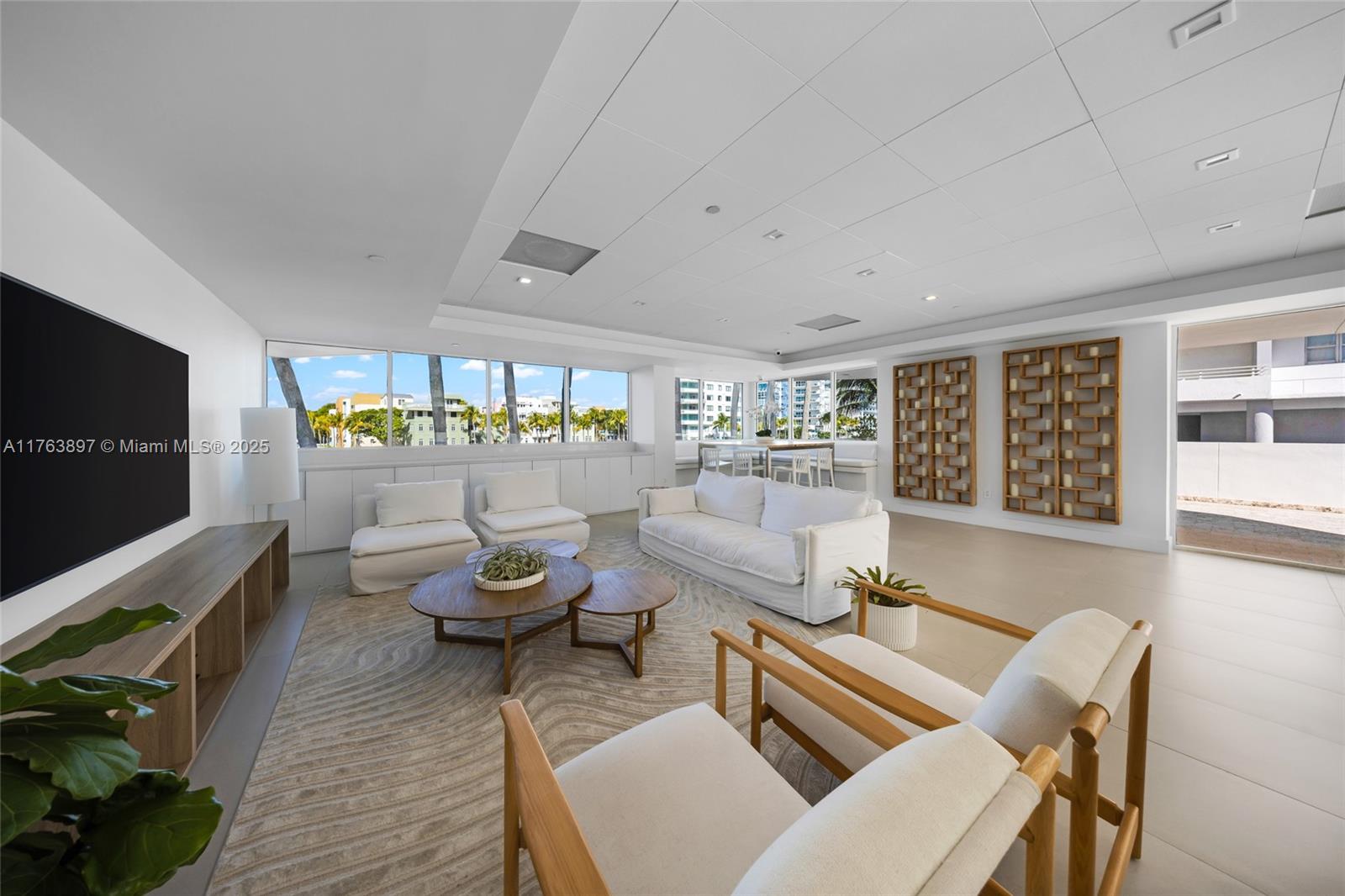 THE GRANDVIEW CONDO - Residential