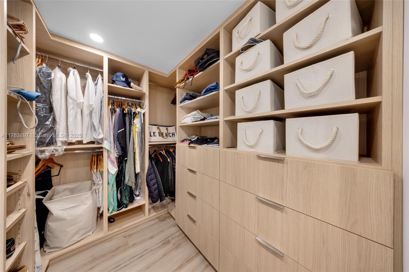 THE GRANDVIEW CONDO - Residential