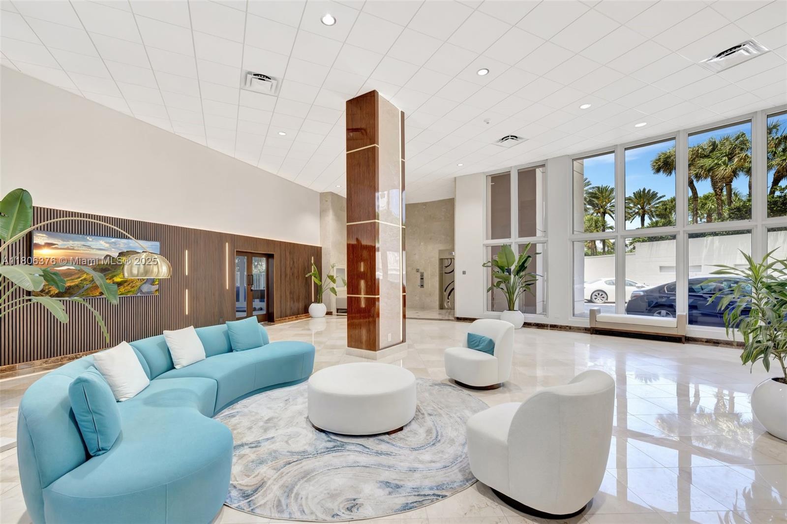 GALLEON CONDO - Residential