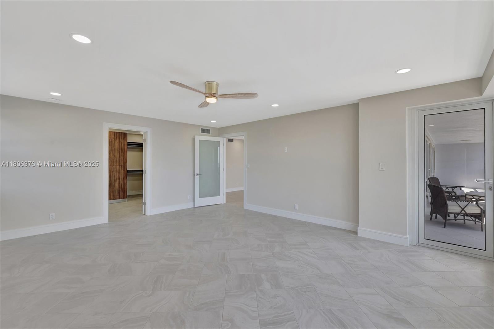 GALLEON CONDO - Residential