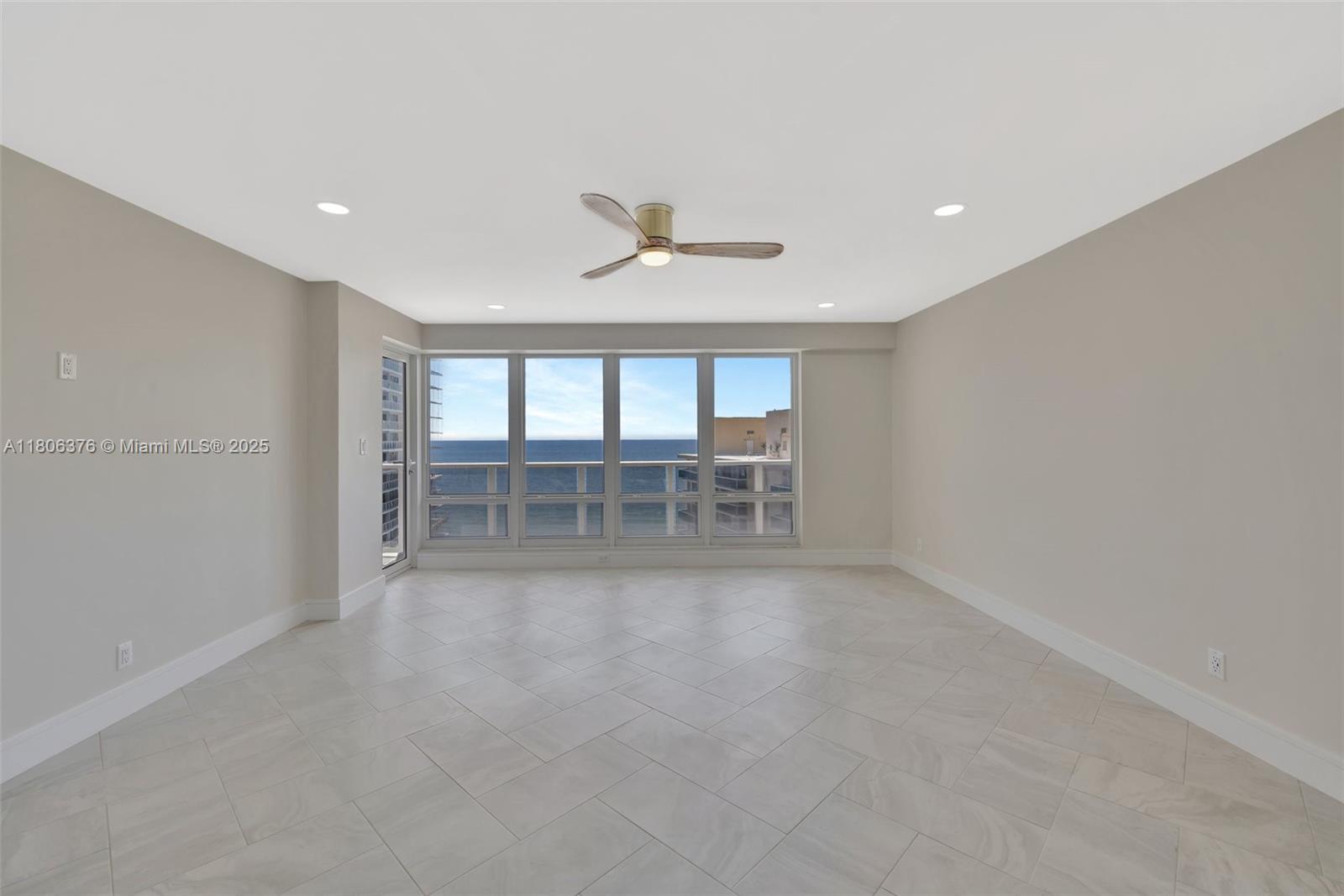 GALLEON CONDO - Residential