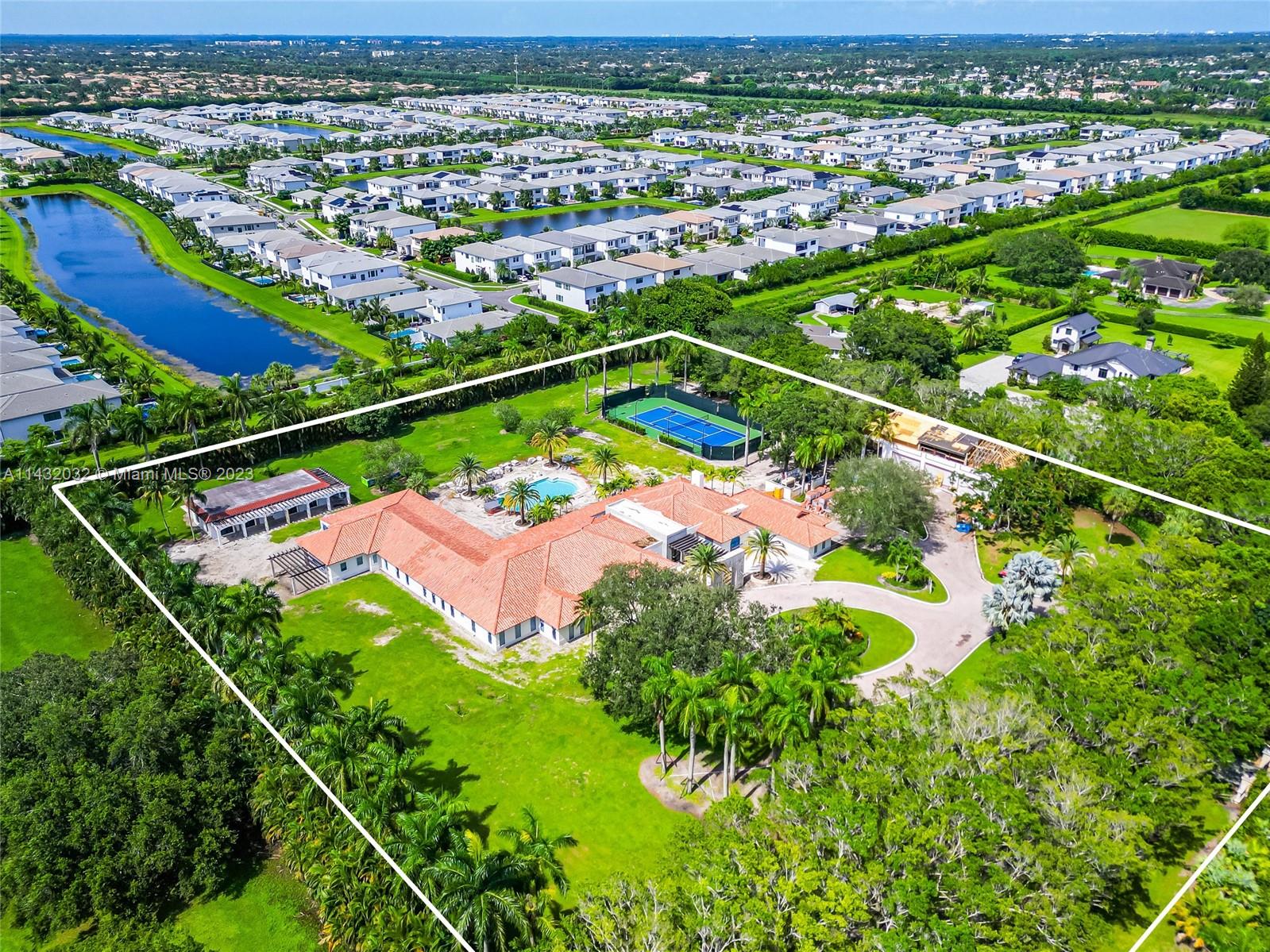 PALM BEACH FARMS CO 3 - Residential