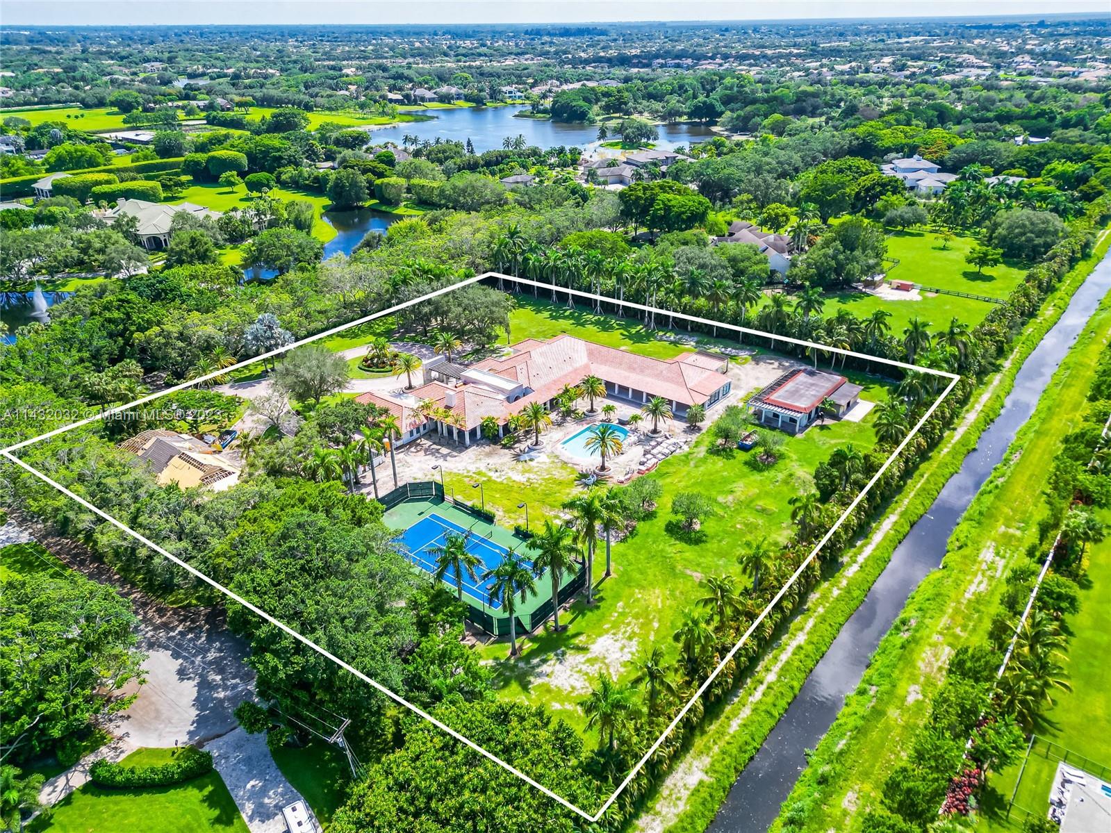 PALM BEACH FARMS CO 3 - Residential