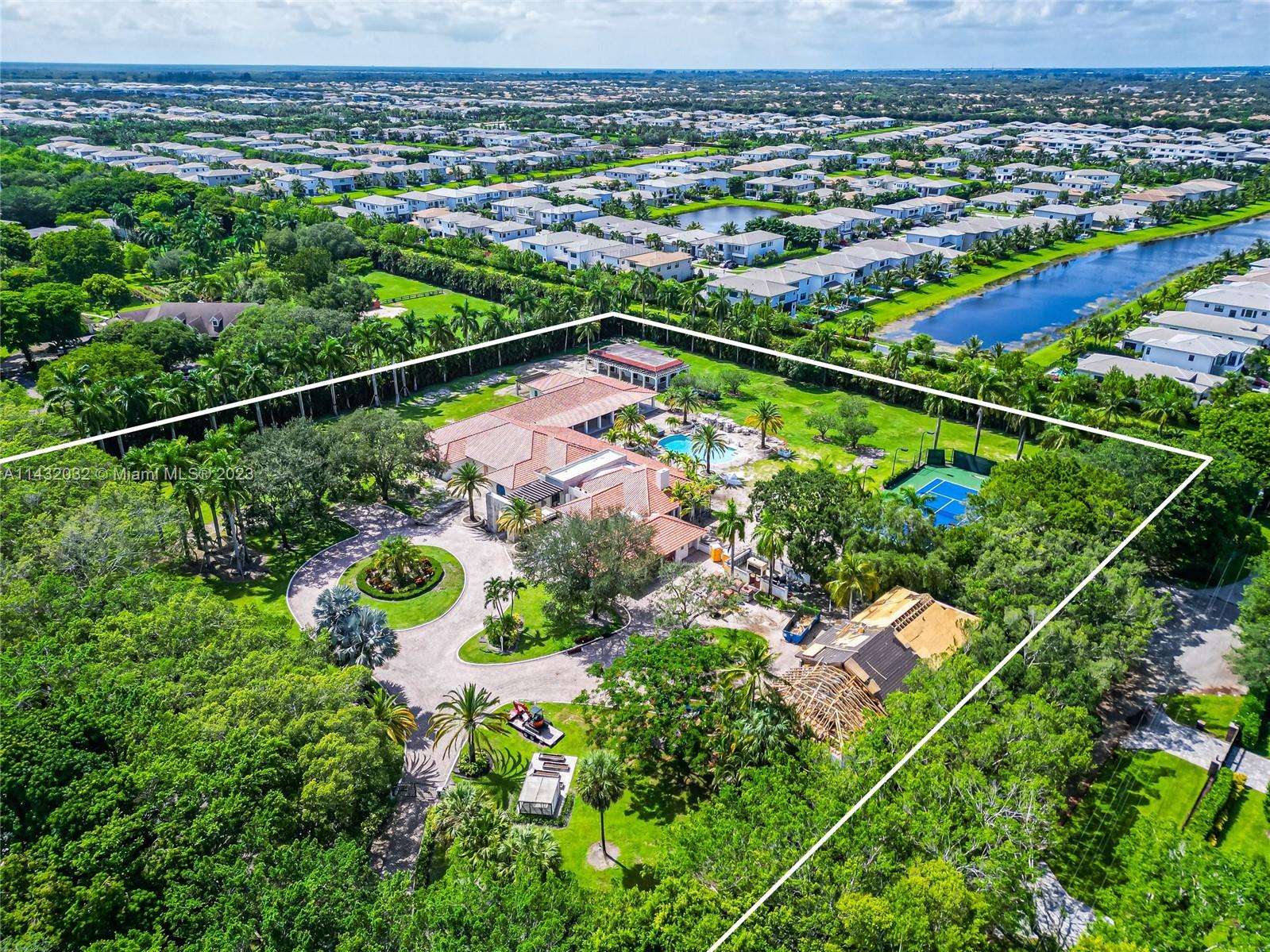 PALM BEACH FARMS CO 3 - Residential