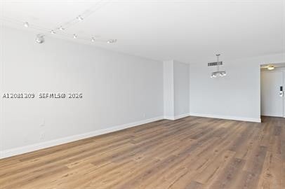 2500 Parkview Dr 1216