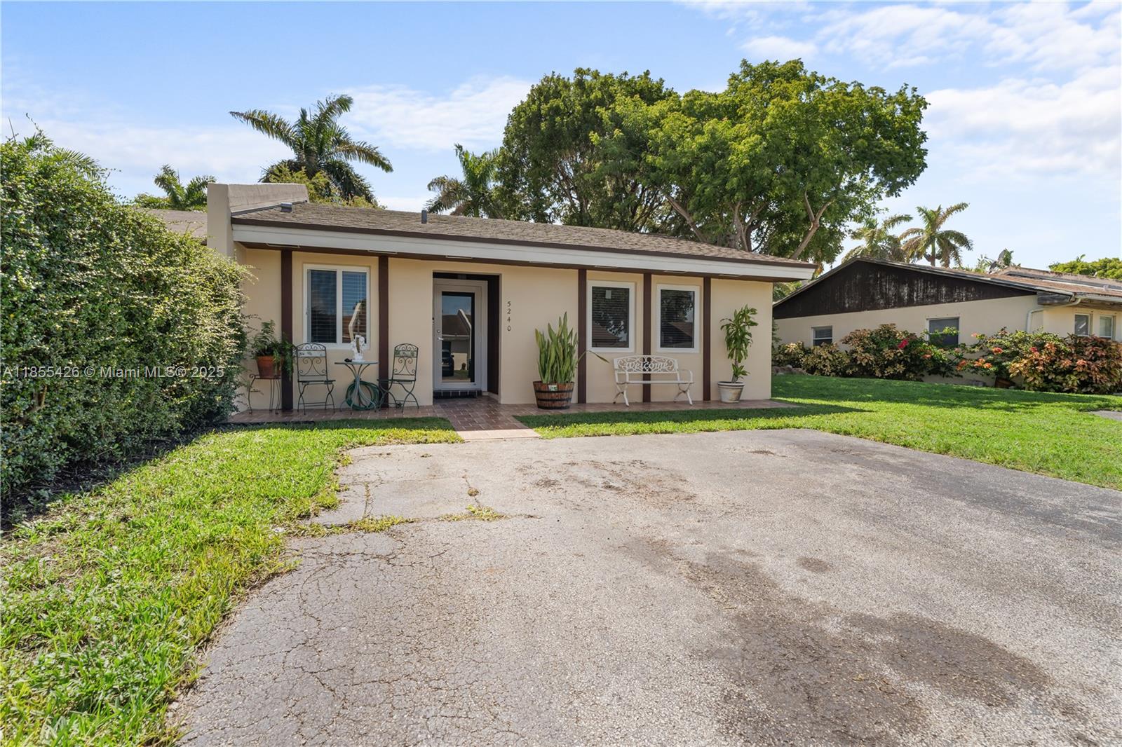 5240 SW 139th Pl