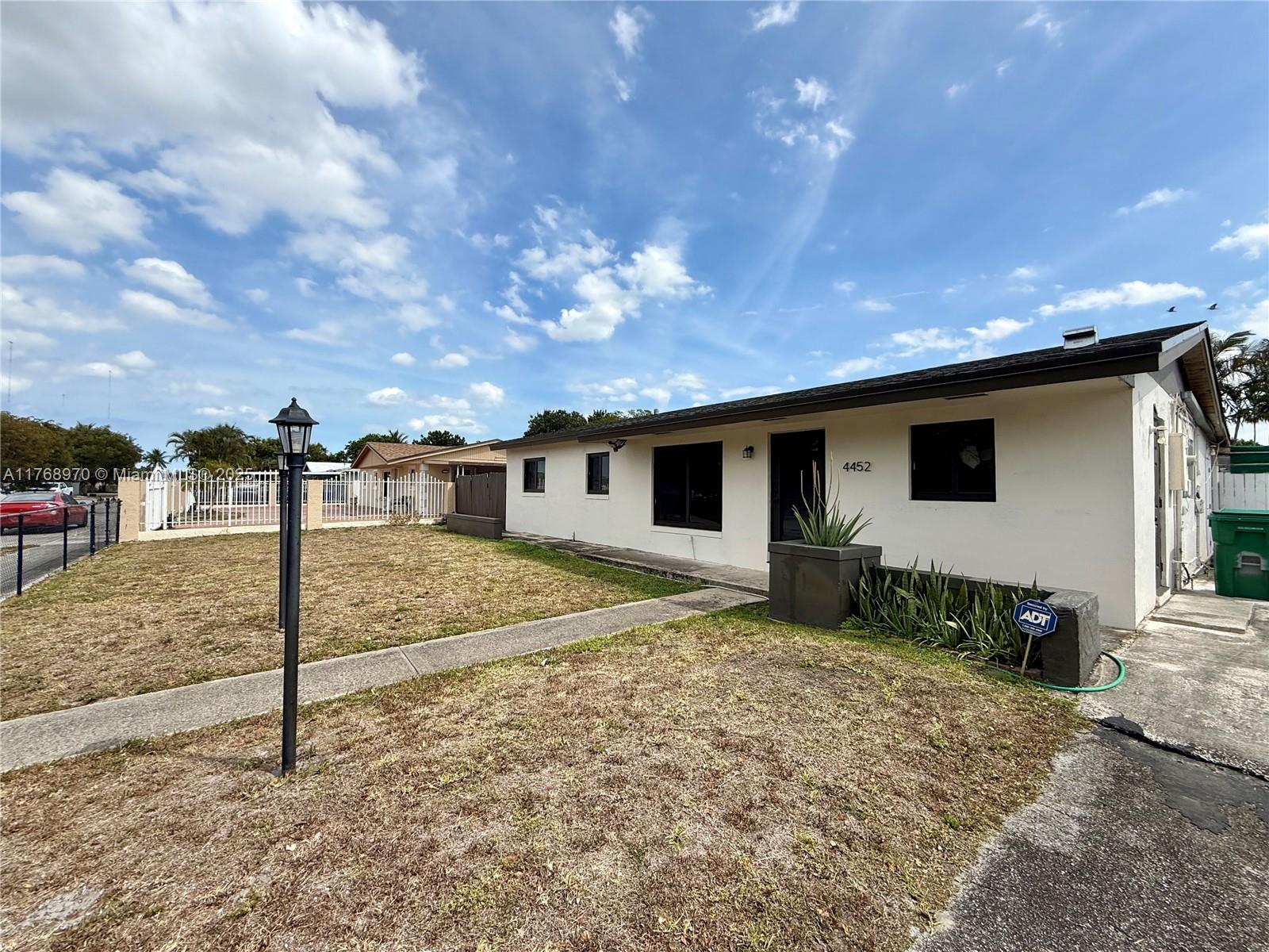 CAROL CITY GARDENS 2ND AD - Residential