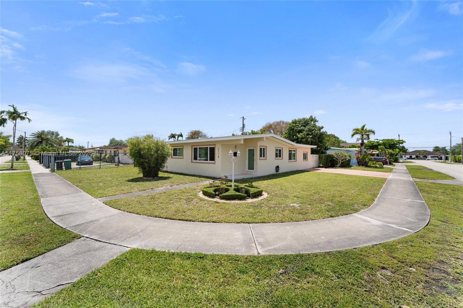 5230 SW 95th Ct