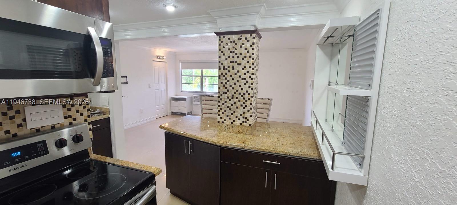 6950 Miami Gardens Dr 2-402A