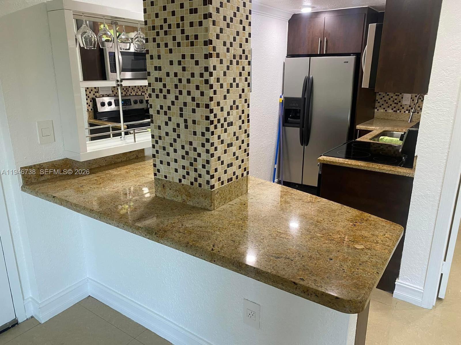 6950 Miami Gardens Dr 2-402A