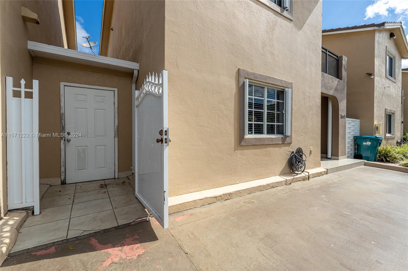 GABRIELLA CONDO SOUTH - Residential