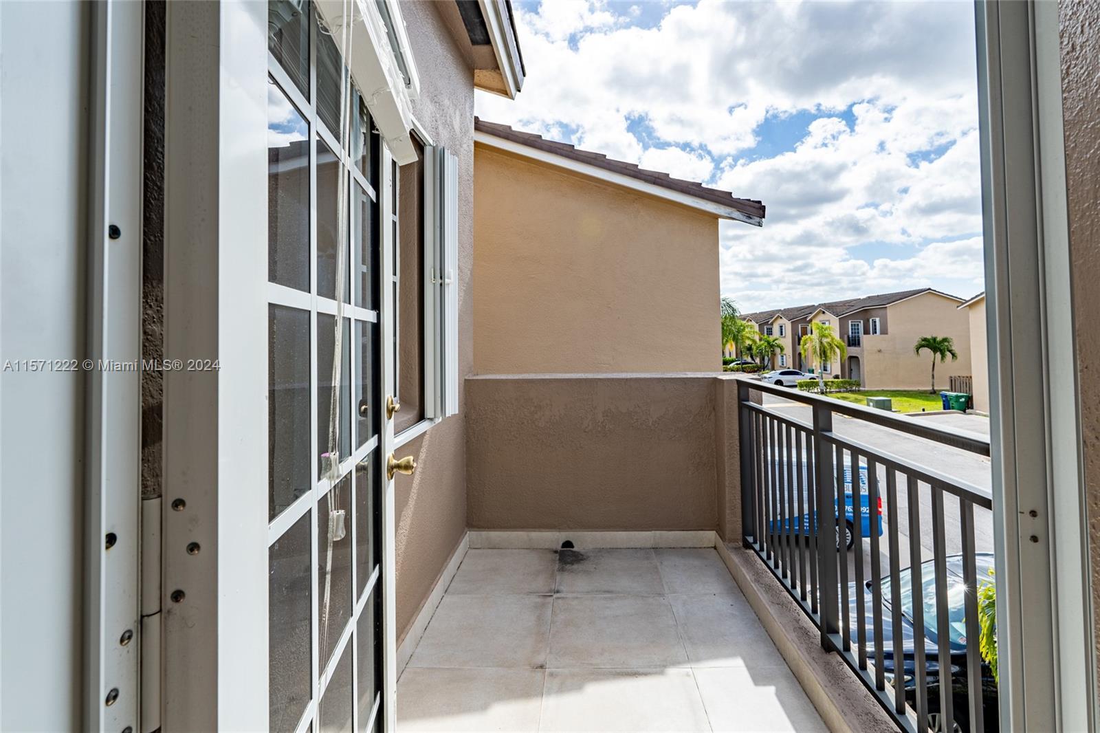 GABRIELLA CONDO SOUTH - Residential