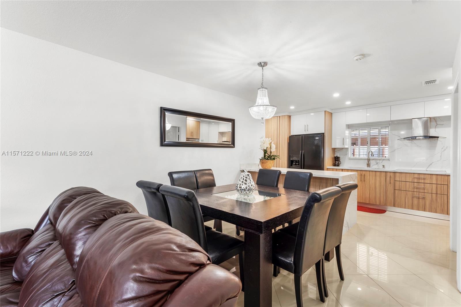 GABRIELLA CONDO SOUTH - Residential