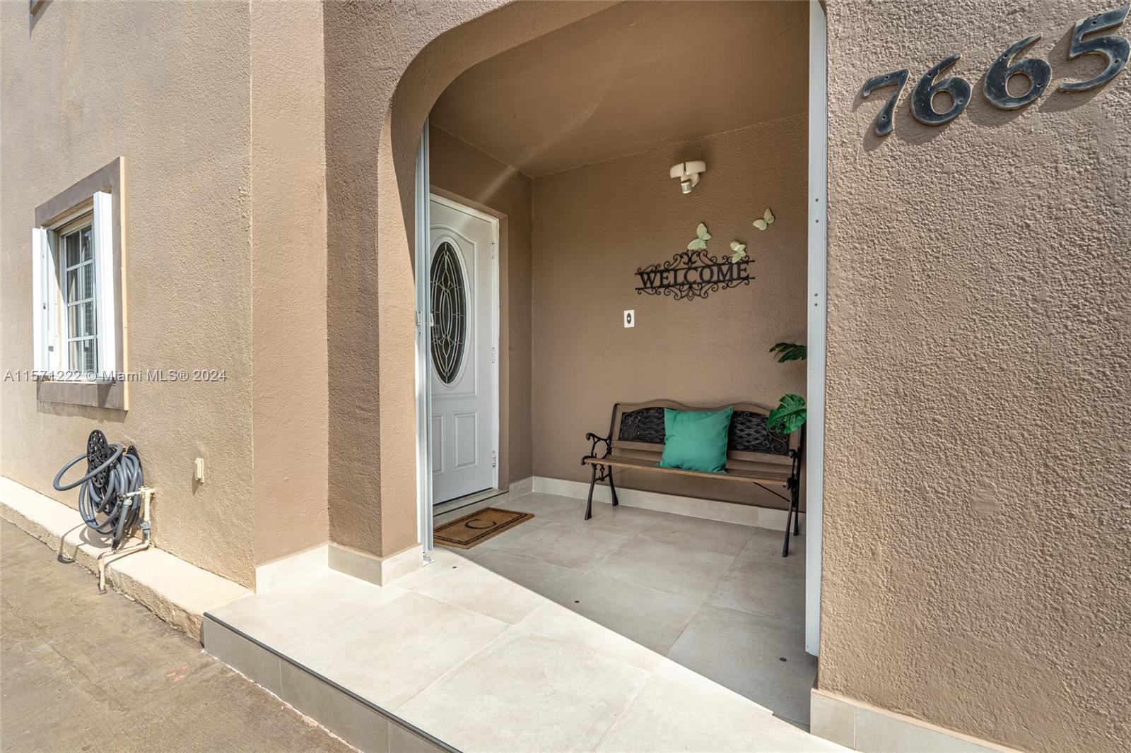 GABRIELLA CONDO SOUTH - Residential