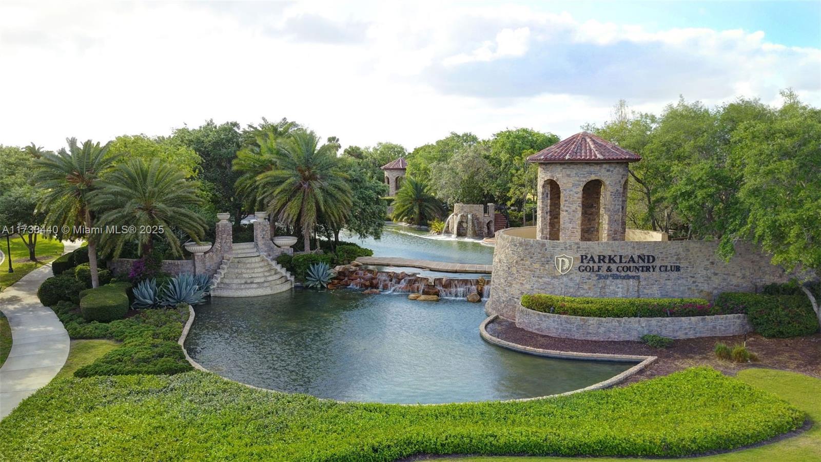 PARKLAND GOLF & COUNTRY C - Residential