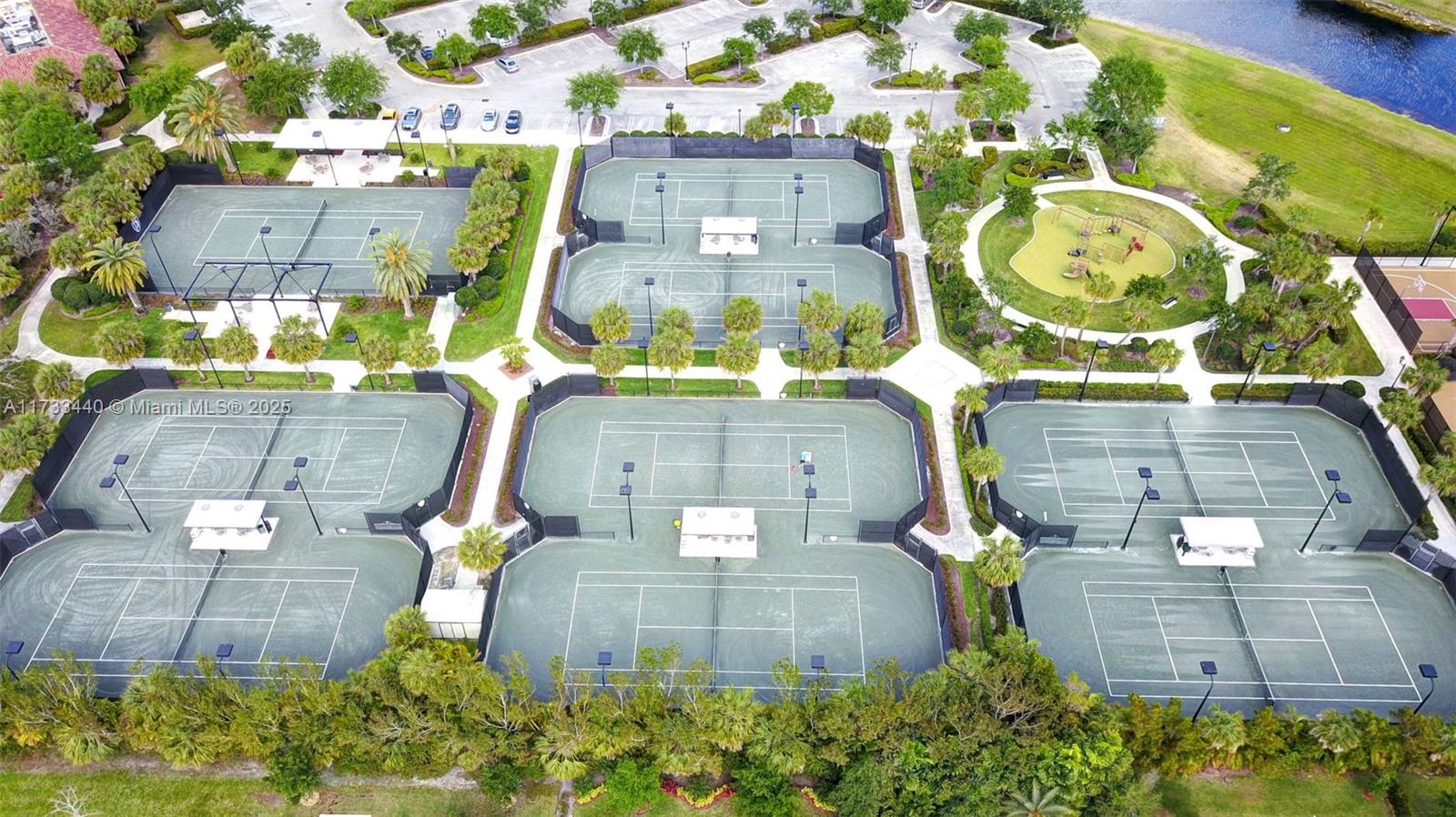 PARKLAND GOLF & COUNTRY C - Residential